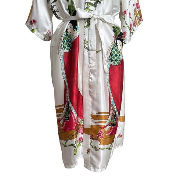 Asian Inspired Geisha Print White Satin Kimono Robe Topper Modern Bohemian M - Picture 3 of 13